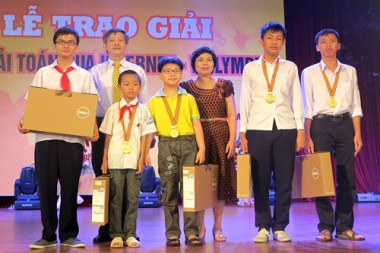 Hơn 1.700 học sinh xuất sắc kỳ thi giải toán qua mạng internet (ViOlympic) nhận bằng khen