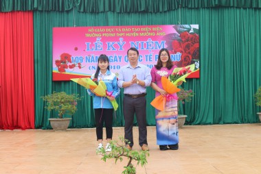 TRƯỜNG PTDTNT THPT HUYỆN MƯỜNG ẢNG TỔ CHỨC MÍT TINH KỈ NIỆM 109 NĂM NGÀY QUỐC TẾ PHỤ NỮ VÀ 1979 NĂM KHỞI NGHĨA HAI BÀ TRƯNG