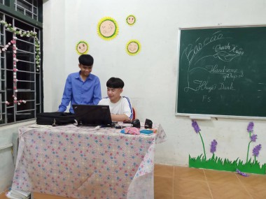 BƯỚC ĐẦU ĐỔI MỚI PHƯƠNG PHÁP DẠY HỌC MÔN TOÁN Ở TRƯỜNG PTDTNT THPT HUYỆN MƯỜNG ẢNG VỚI SÁNG KIẾN DẠY HỌC THEO DỰ ÁN “VÉCTƠ VÀ CUỘC SỐNG”