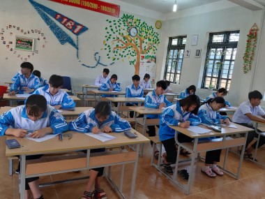 Trường PTDTNT THPT huyện Mường Ảng tổ chức kiểm tra chất lượng học kỳ I, năm học 2019-2020