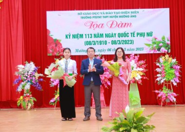 Trường PTDTNT THPT Mường Ảng Tổ chức buổi tọa đàm kỷ niệm Ngày Quốc tế Phụ nữ và Ngày quốc tế hạnh phúc