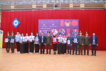 Phát động chiến dịch "Không một mình – Cùng nhau an toàn trực tuyến"