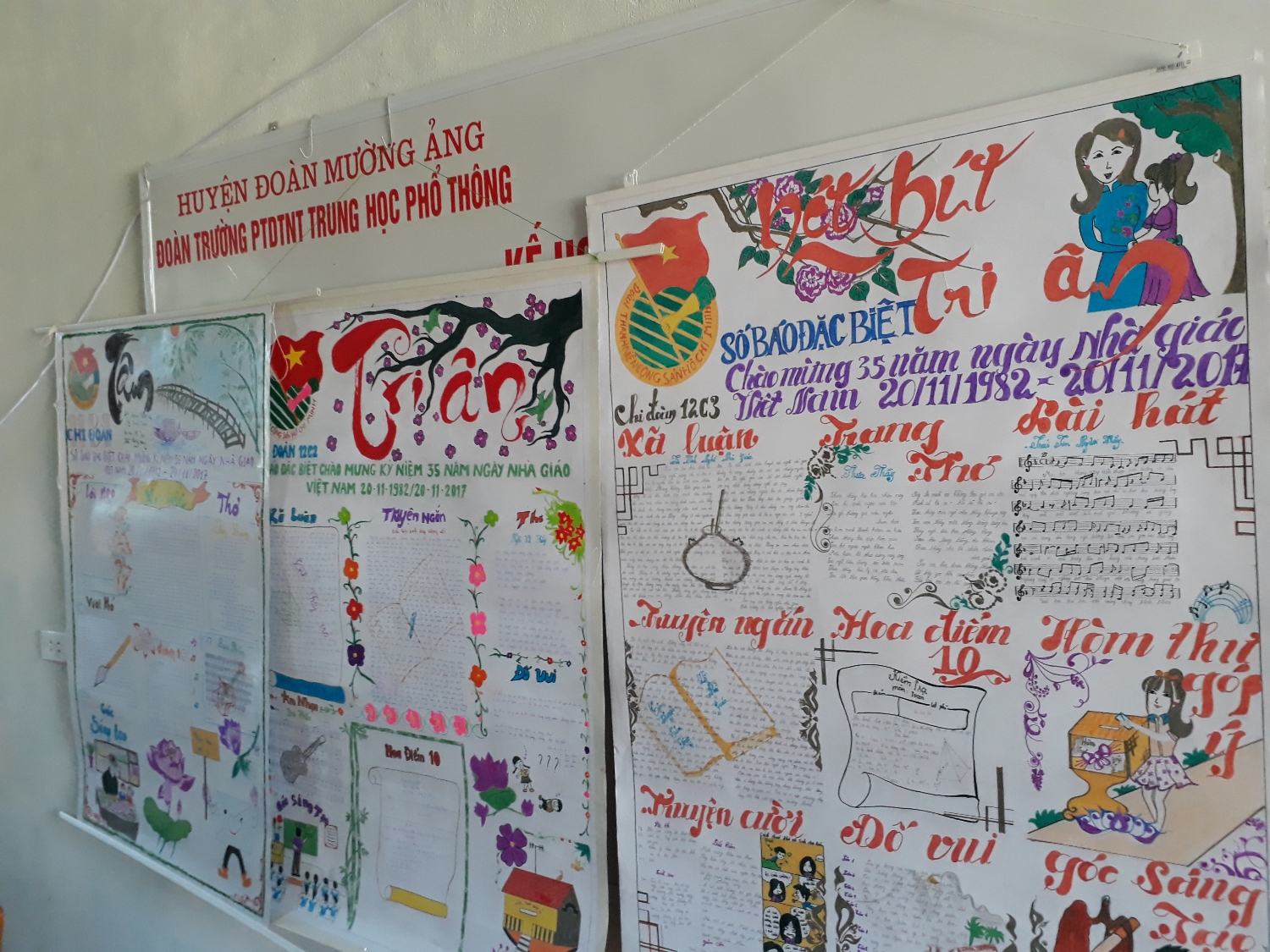 HỘI THI VIẾT BÁO TƯỜNG CHÀO MỪNG 35 NĂM NGÀY  NHÀ GIÁO VIỆT NAM (20/11/1982 – 20/11/2017)