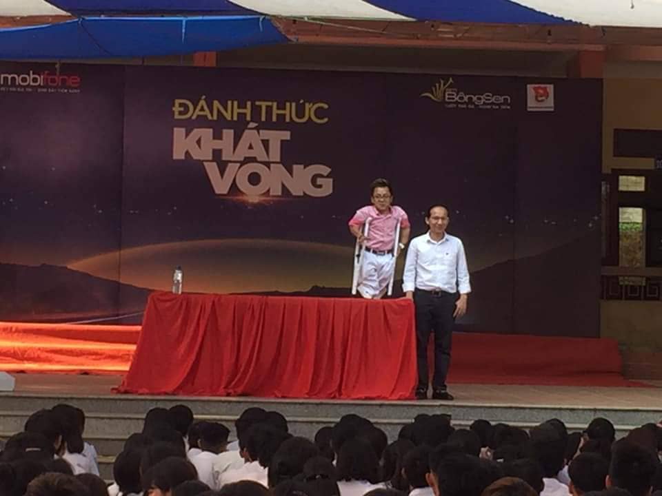 Học sinh trường PTDTNTTHPT Mường Ảng háo hức tham gia chương trình "Đánh thức khát vọng”