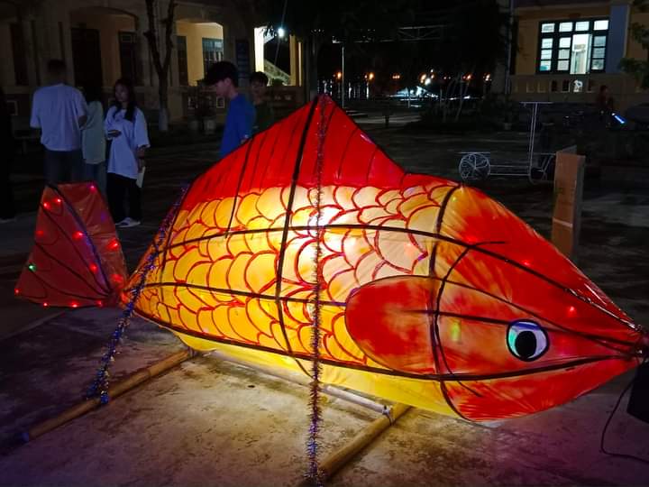 Ảnh 3 Lồng đèn cá chép