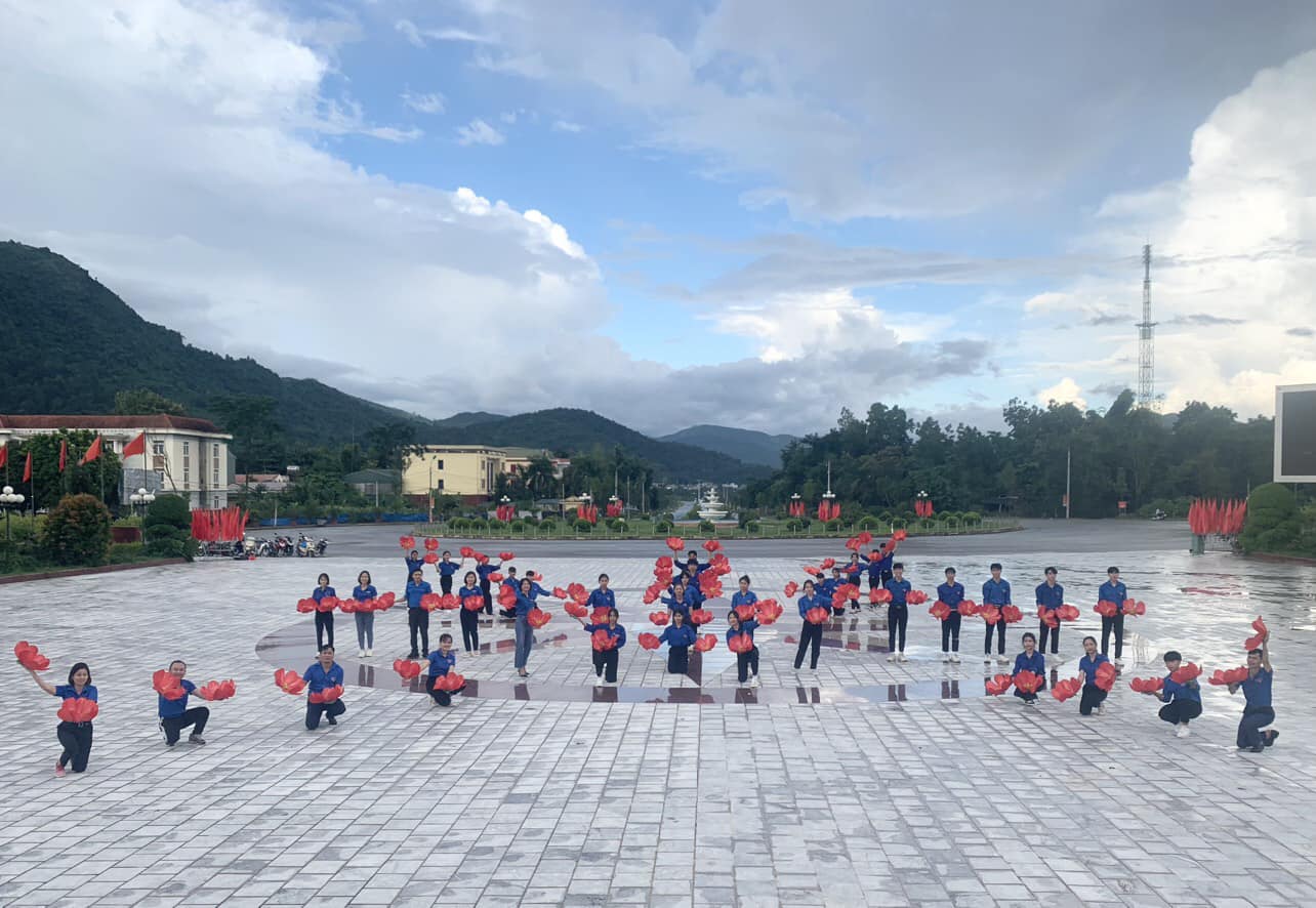 Trường PTDTNT THPT huyện Mường Ảng với việc bảo tồn, phát huy giá trị dân ca, dân vũ, dân nhạc, các điệu nhảy đường phố cho học sinh, sinh viên trên địa bàn tỉnh Điện Biên